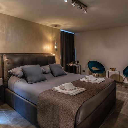Black And White Suite Рим Экстерьер фото